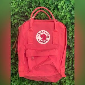 NWT Fjallraven Kanken Mini Classic Backpack-Peach Pink